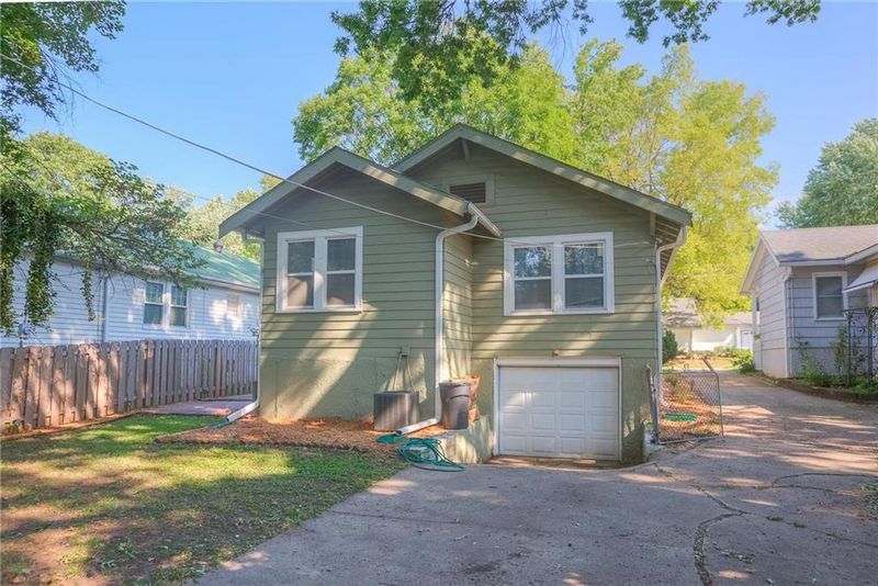 705 E 60th St, Kansas City, MO 64110
