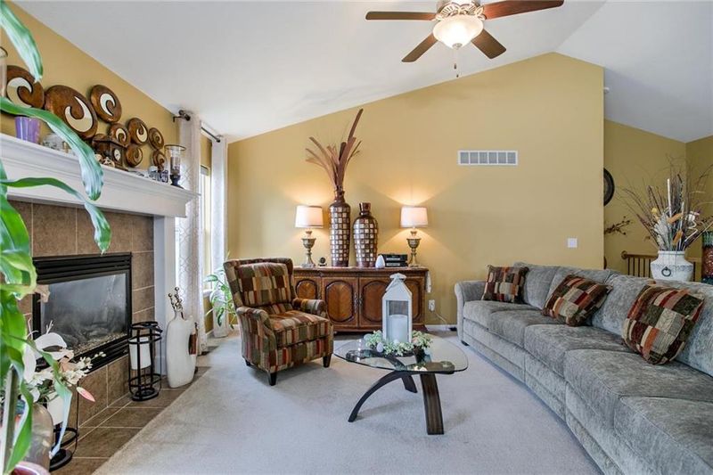 9802 N Stark Ave, Kansas City, MO 64157