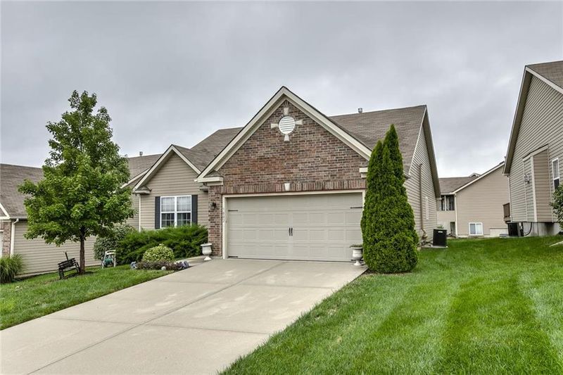 9802 N Stark Ave, Kansas City, MO 64157