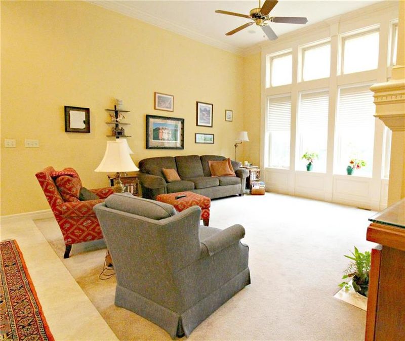 105 E 126 St, Kansas City, MO 64145