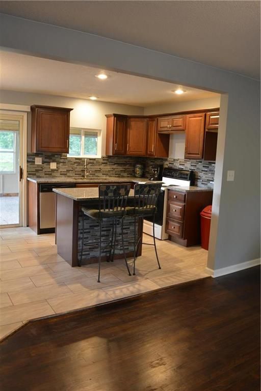842 Marilynn Ave, Liberty, MO 64068