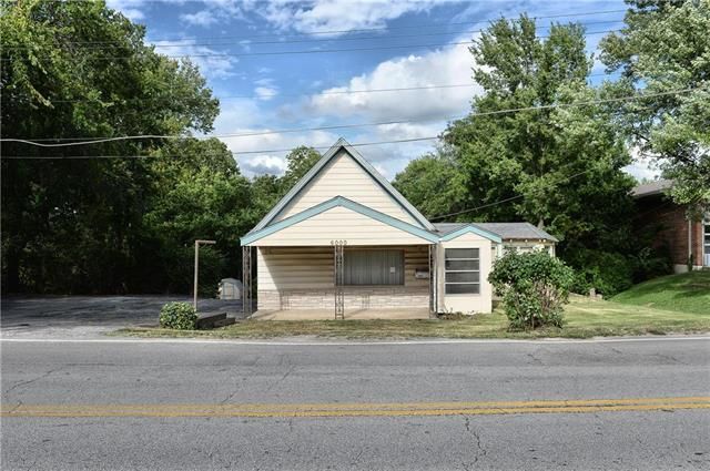 6000 E Red Bridge Rd, Kansas City, MO 64134