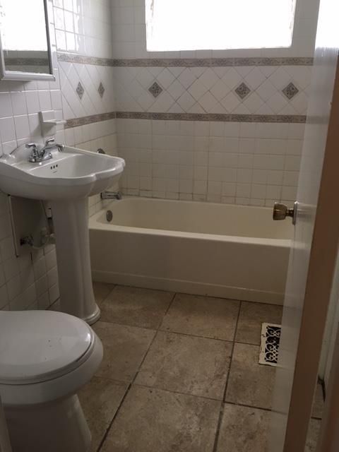 7403 E 49 Ter, Kansas City, MO 64129