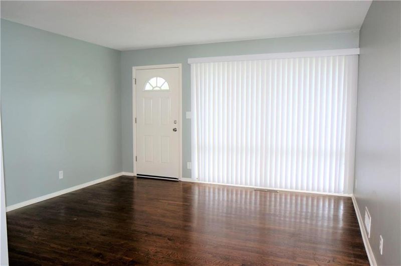 7712 E 52nd Ter, Kansas City, MO 64129