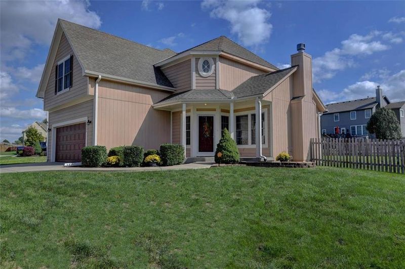 13855 W 153rd Ter, Olathe, KS 66062