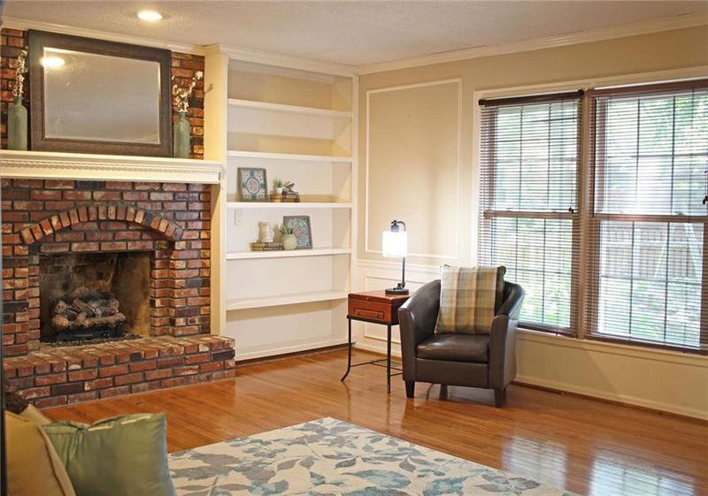 11601 Grant Dr, Overland Park, KS 66210