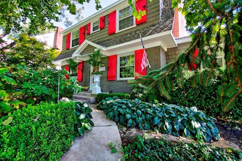 4943 State Line Rd, Kansas City, MO 64112