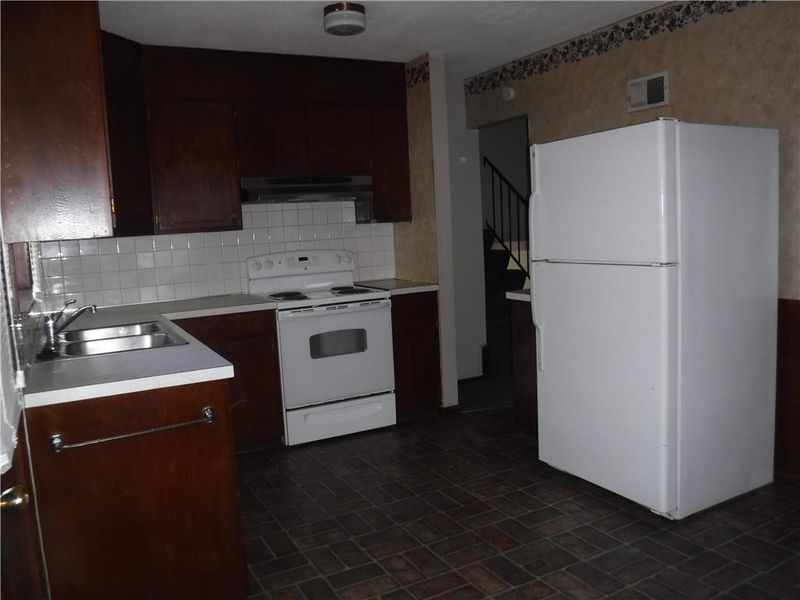 7608 E 118th St, Kansas City, MO 64131