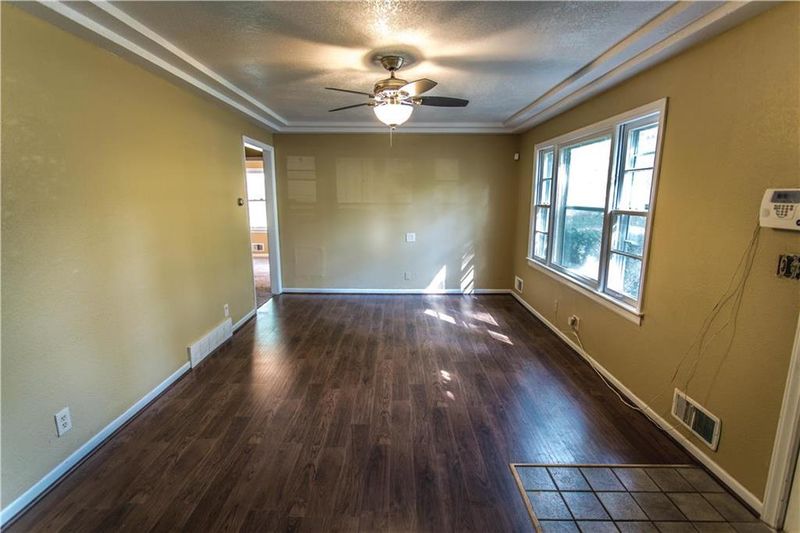 6006 E 99th Ter, Kansas City, MO 64134