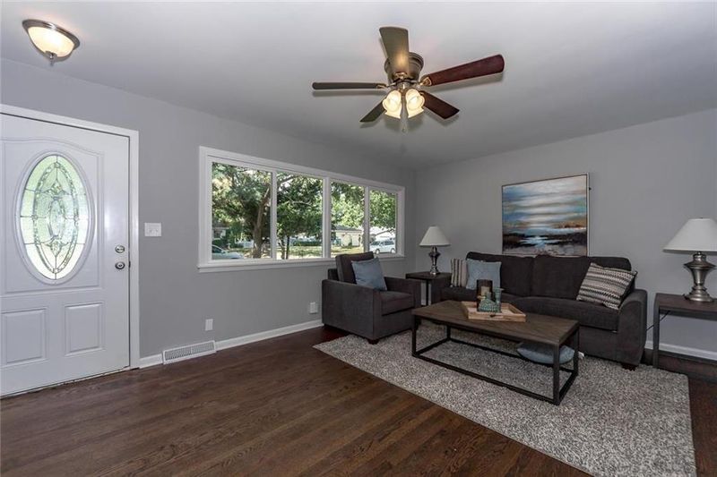 6309 N Highland Ave, Gladstone, MO 64119
