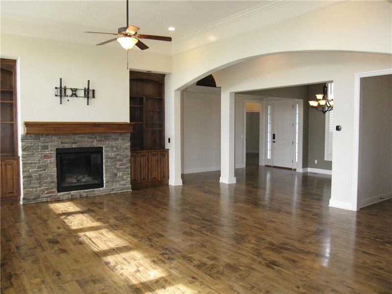 16025 Caenen St, Overland Park, KS 66221