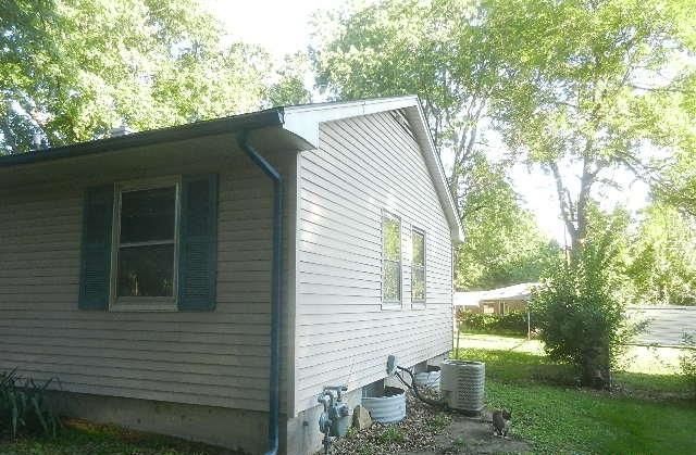 4304 E 113th Ter, Kansas City, MO 64137