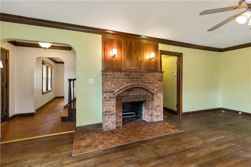 10201 E 47th St, Kansas City, MO 64133