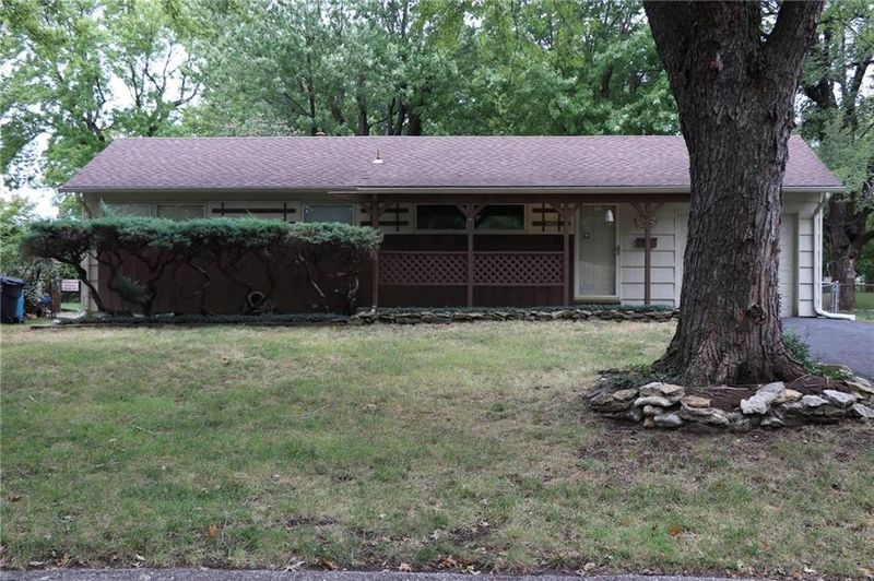 8604 Everett St, Raytown, MO 64138