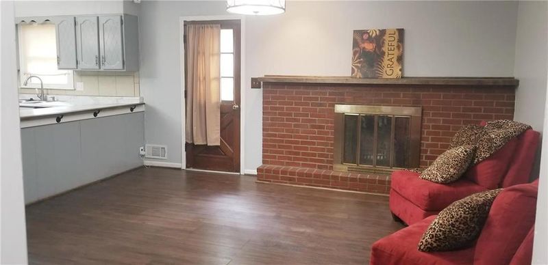 6807 E 99 St, Kansas City, MO 64134