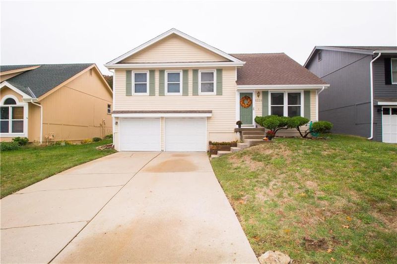 6224 N Ames Ave, Kansas City, MO 64151