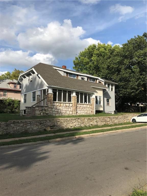 3263 Agnes Ave, Kansas City, MO 64128