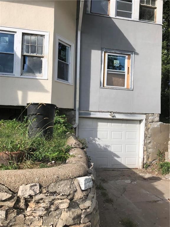 3263 Agnes Ave, Kansas City, MO 64128