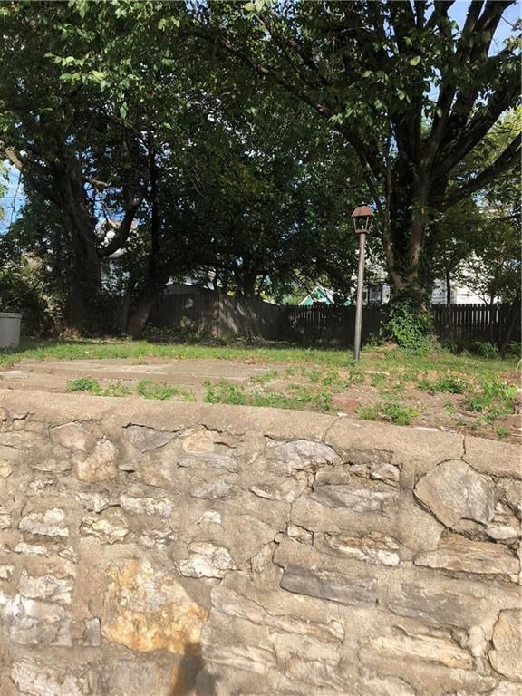 3263 Agnes Ave, Kansas City, MO 64128
