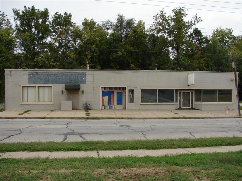 2610 Messanie St, St Joseph, MO 64501