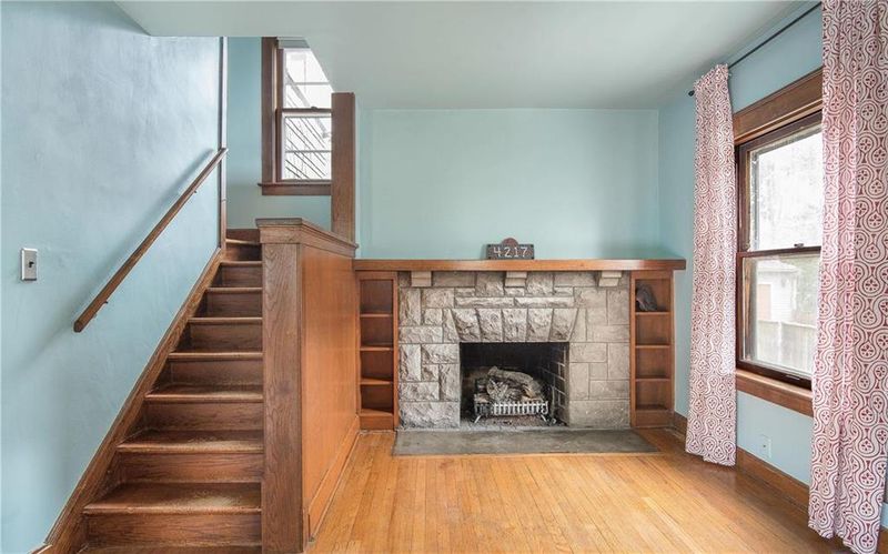 4217 Holmes St, Kansas City, MO 64113