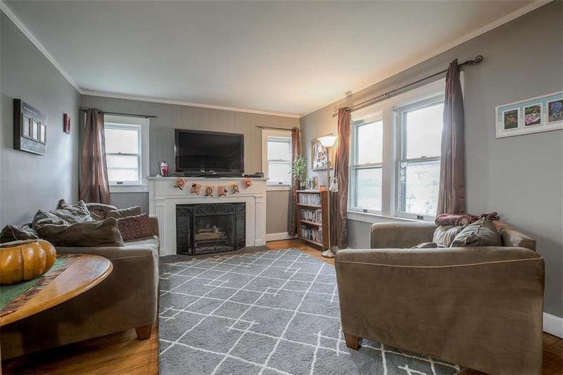 811 E 71st Ter, Kansas City, MO 64131