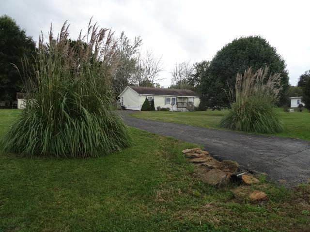 215 W 9th St, Montrose, MO 64770