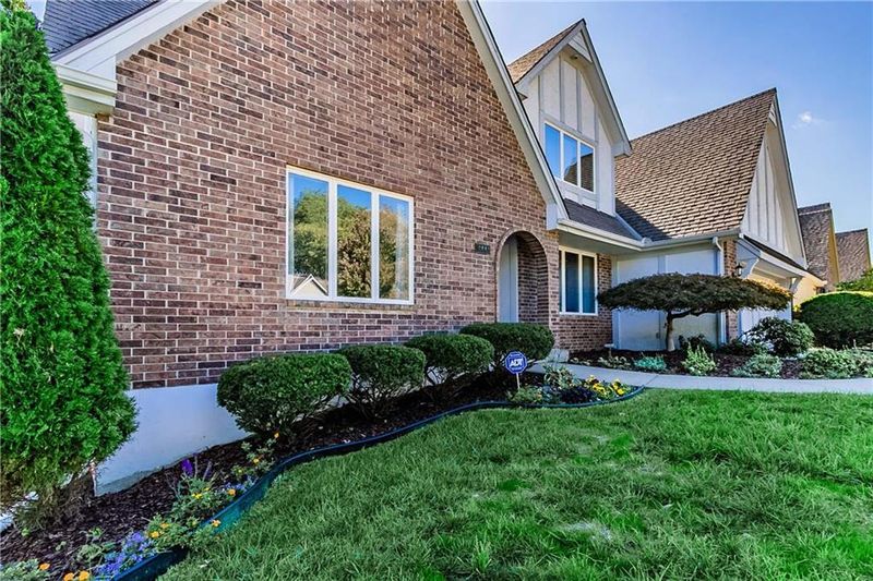 12009 E 63rd Ter, Kansas City, MO 64133