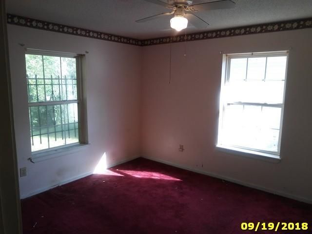 3607 Wayne Ave, Kansas City, MO 64109