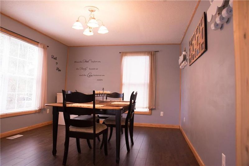 1111 S 7th St, Atchison, KS 66002