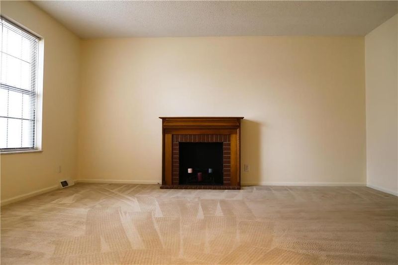 11400 Oak St, Kansas City, MO 64114