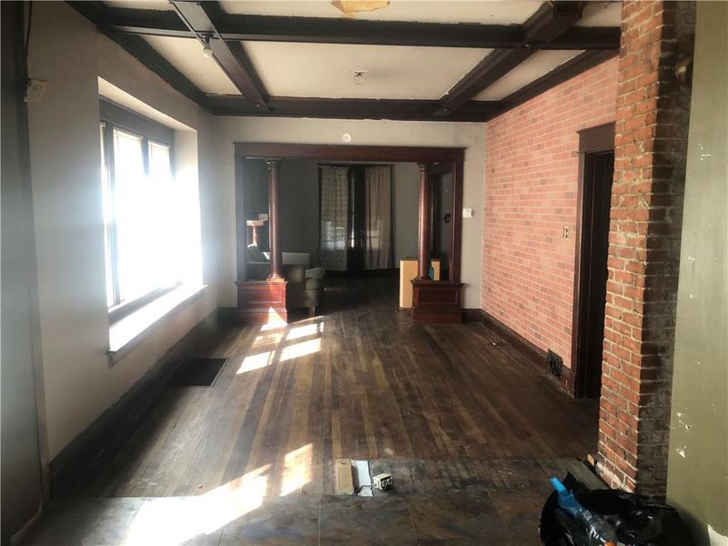 2433 Park Ave, Kansas City, MO 64127