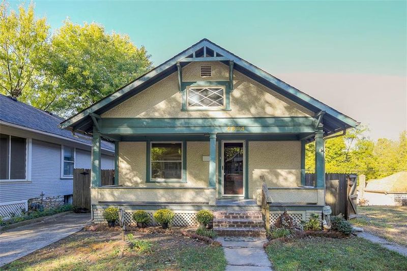 4624 Fairmount St, Kansas City, MO 64111
