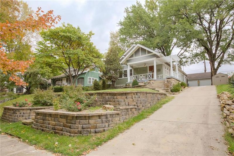 5733 Harrison St, Kansas City, MO 64110