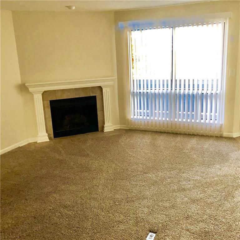 11118 Nieman Rd #202, Overland Park, KS 66210