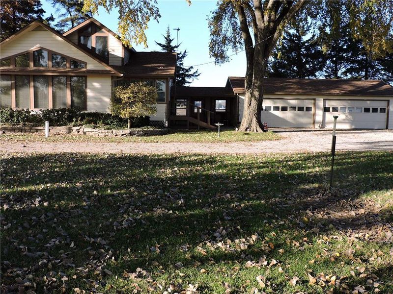1768 E 1600 Rd, Lawrence, KS 66044
