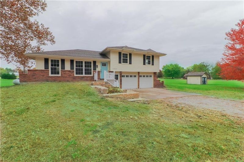 15800 NE 140th Ter, Kearney, MO 64060