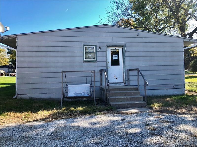 1015 N 14th St, Leavenworth, KS 66048