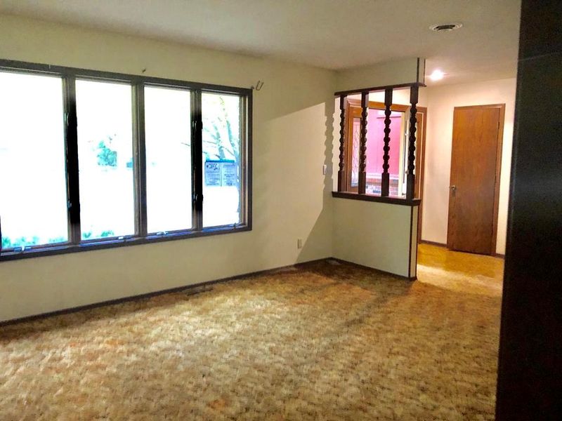 1700 W Allison St, Nevada, MO 64772