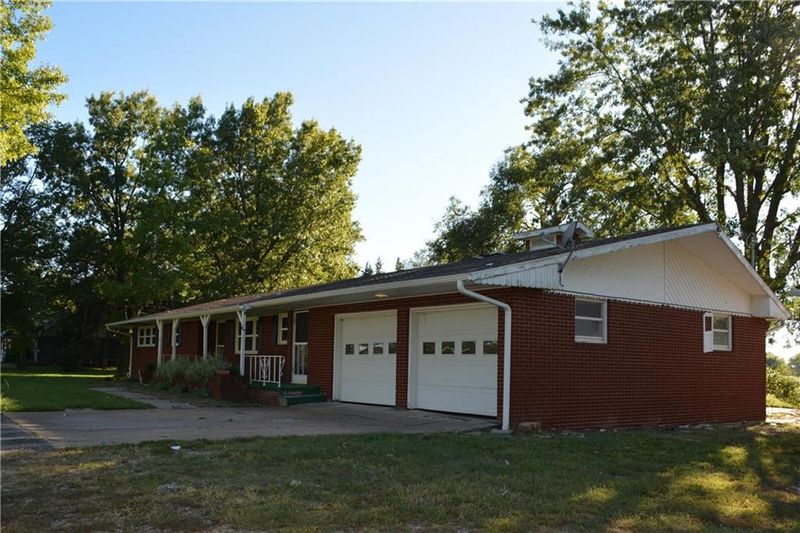 616 1100th St, Humboldt, KS 66748