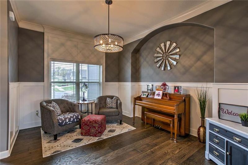 5000 NW Montebella Dr, Riverside, MO 64150
