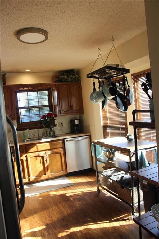 812 Cosby St, Liberty, MO 64068
