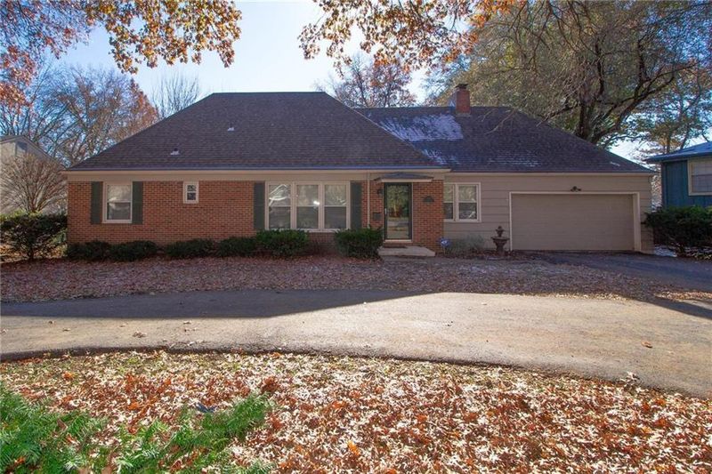 1319 W 85th St, Kansas City, MO 64114