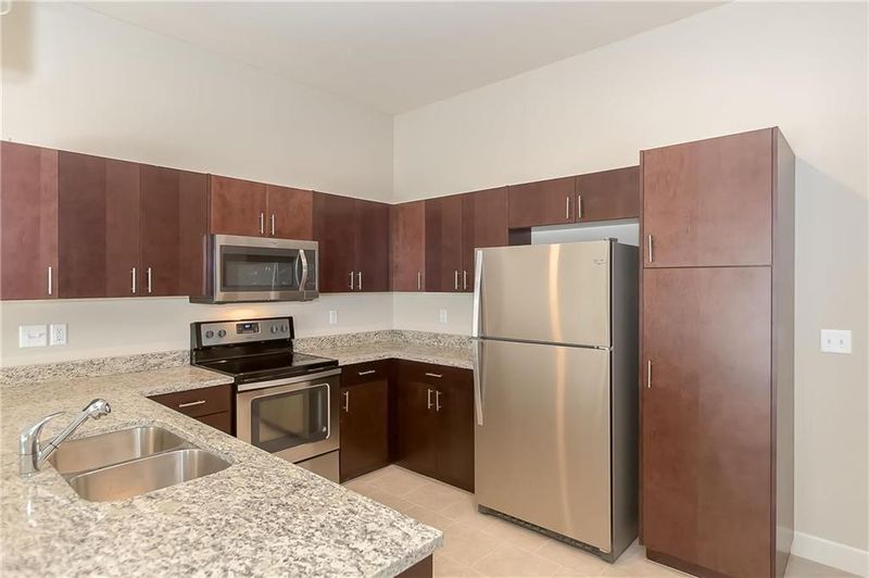3505 NW 93rd St, Kansas City, MO 64154