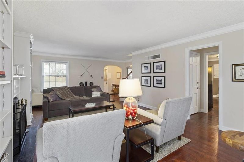 445 W 69 St, Kansas City, MO 64113
