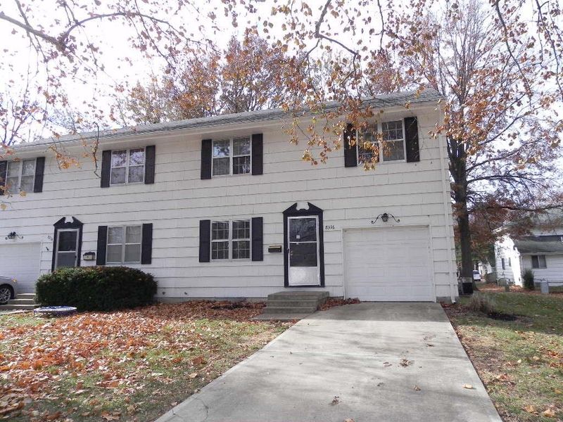 8316 Hemlock St, Overland Park, KS 66212