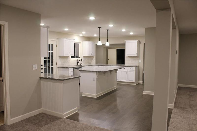 9515 E 32nd St, Independence, MO 64052