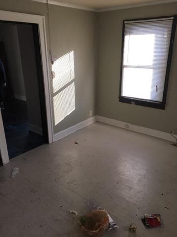 823 S Crane St, Independence, MO 64050