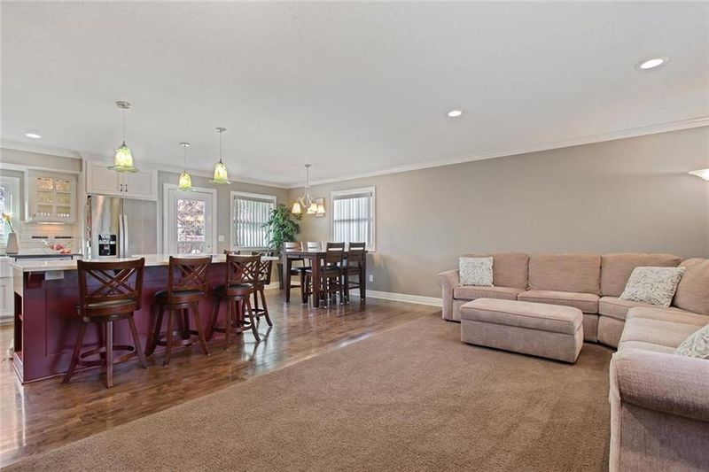5604 N Booth Ave, Kansas City, MO 64119