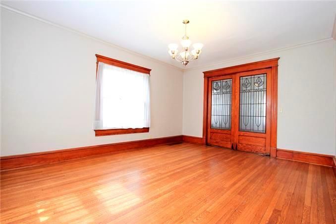 809 E 30th St, Kansas City, MO 64109